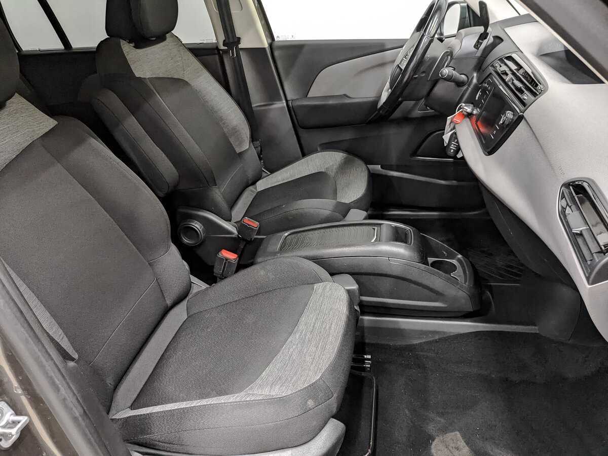 Citroen C4 Picasso с пробегом — 2017 год. Фото: #20