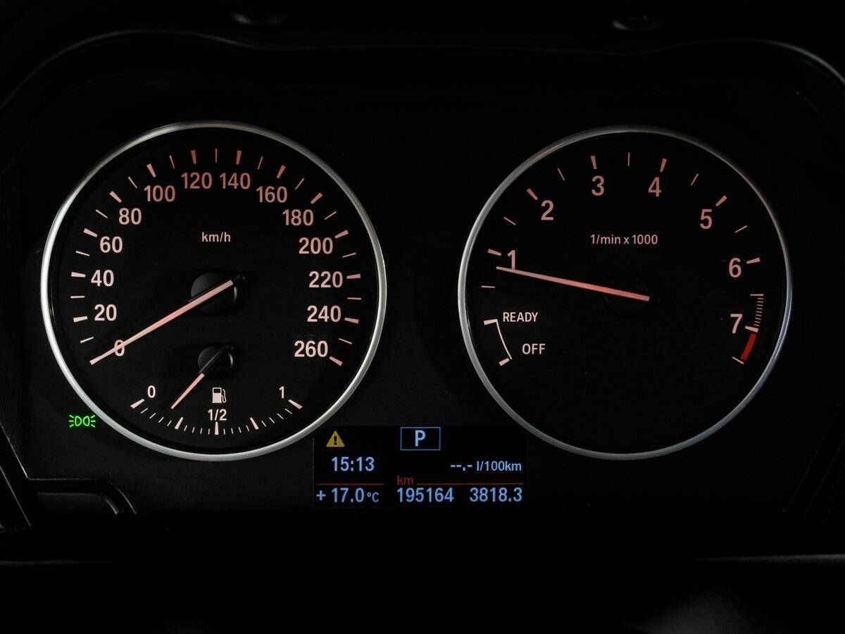 BMW 1 серии с пробегом — 2012 год. Фото: #18