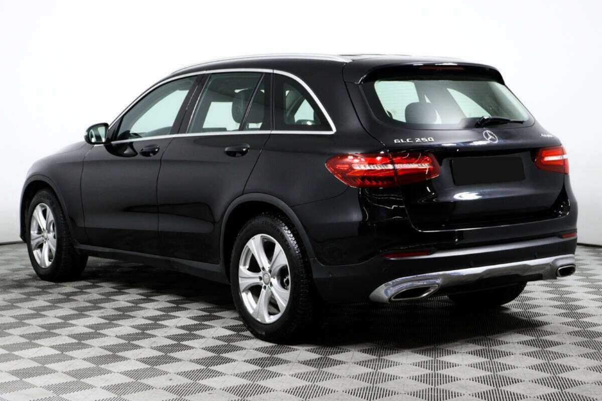 Mercedes-Benz GLC с пробегом — 2015 год. Фото: #6