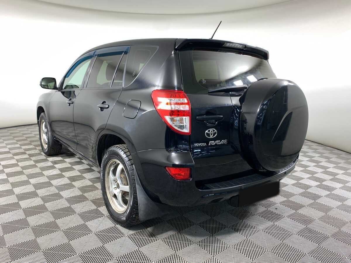 Toyota RAV4 с пробегом — 2011 год. Фото: #6