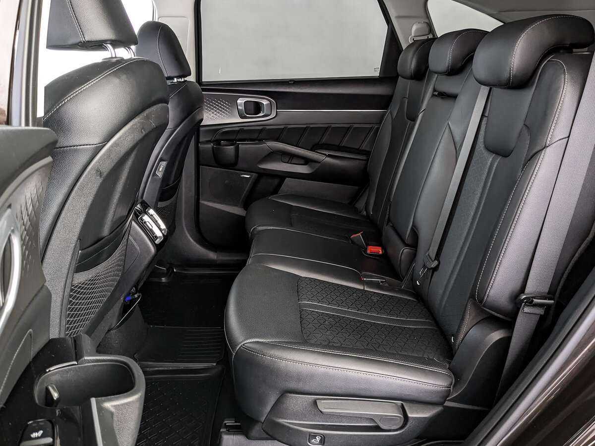 Kia Sorento с пробегом — 2021 год. Фото: #13