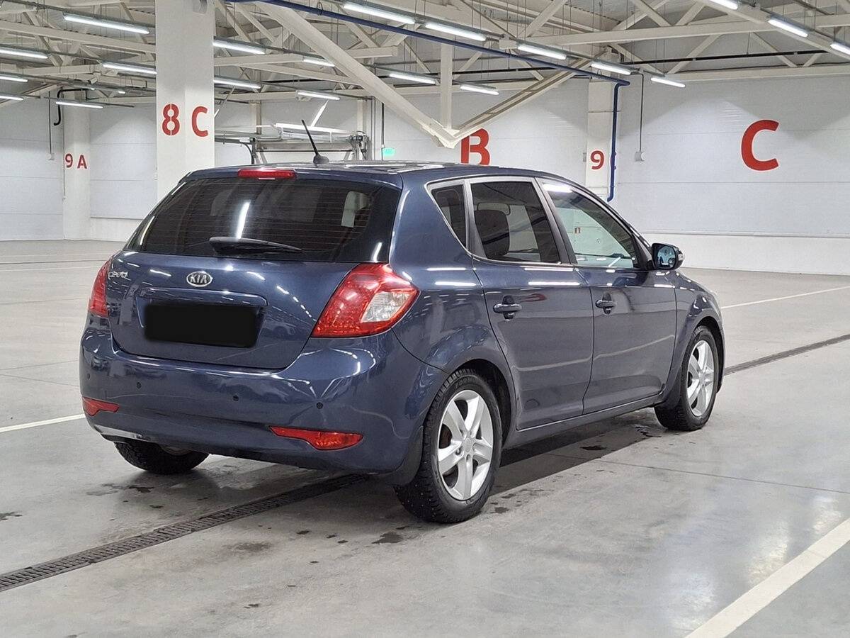 Kia Ceed с пробегом — 2011 год. Фото: #4