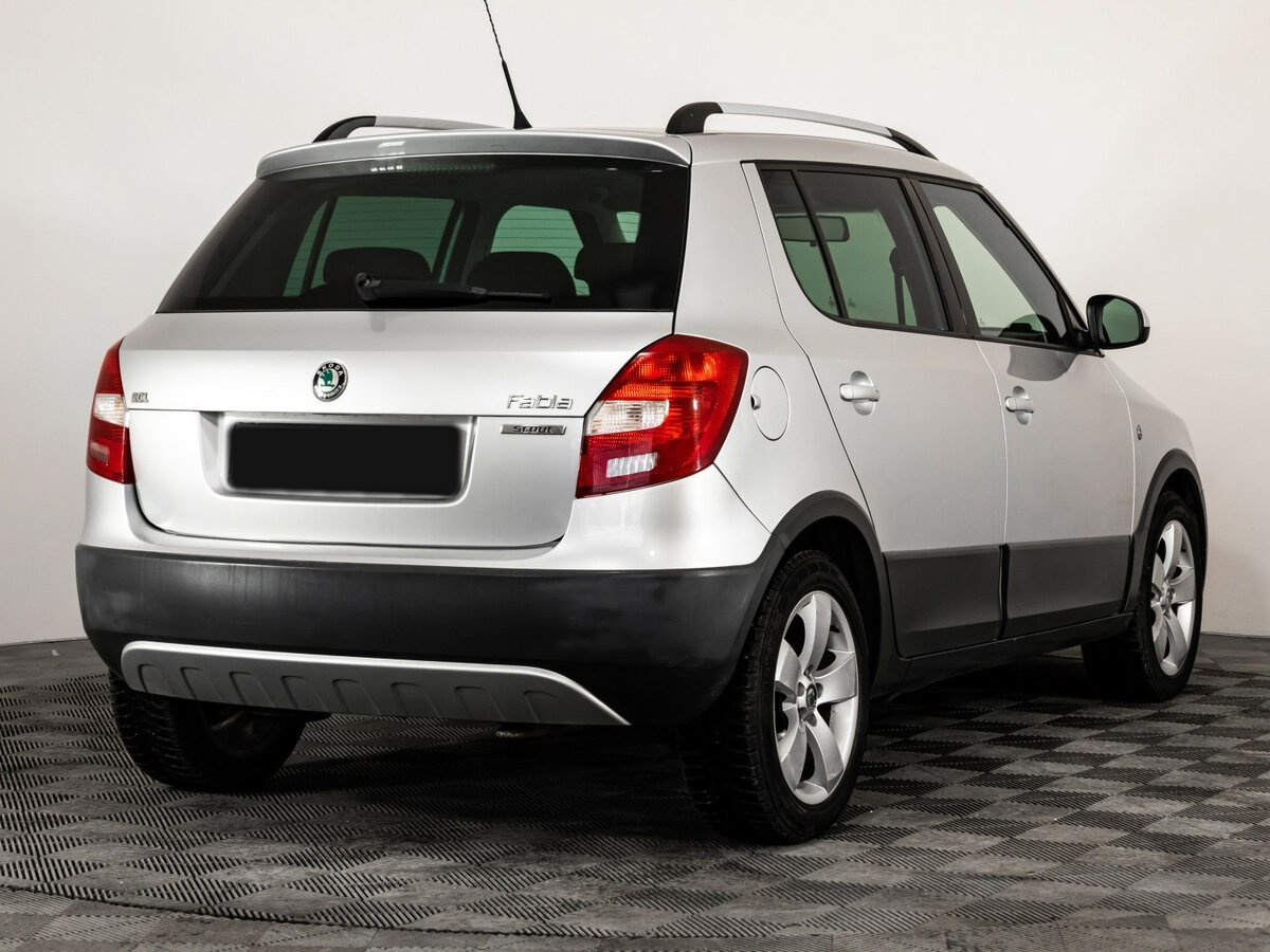 Skoda Fabia с пробегом — 2011 год. Фото: #3