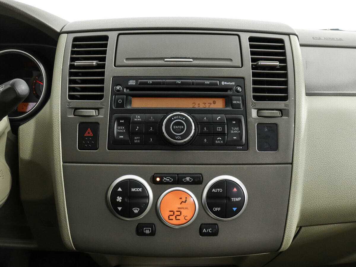 Nissan Tiida с пробегом — 2008 год. Фото: #11