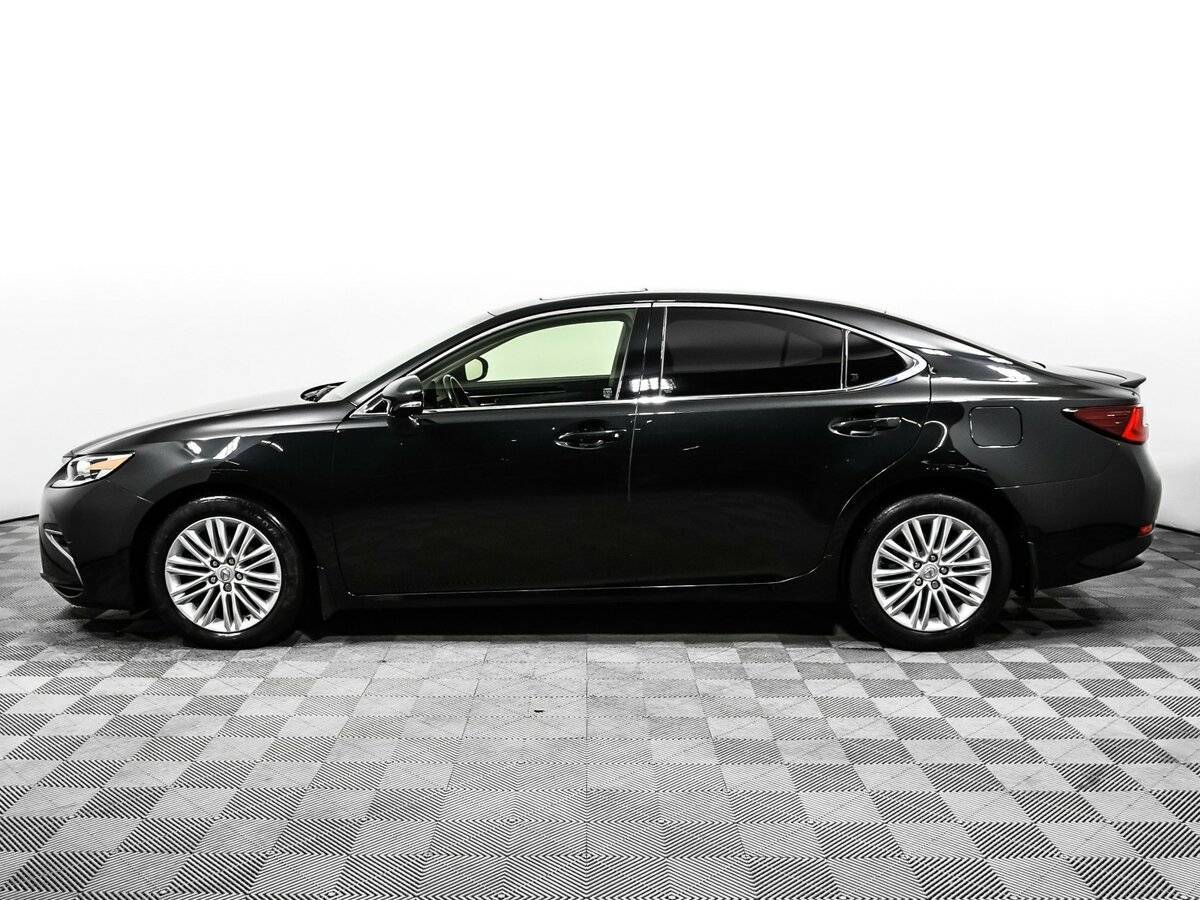 Lexus ES с пробегом — 2016 год. Фото: #7