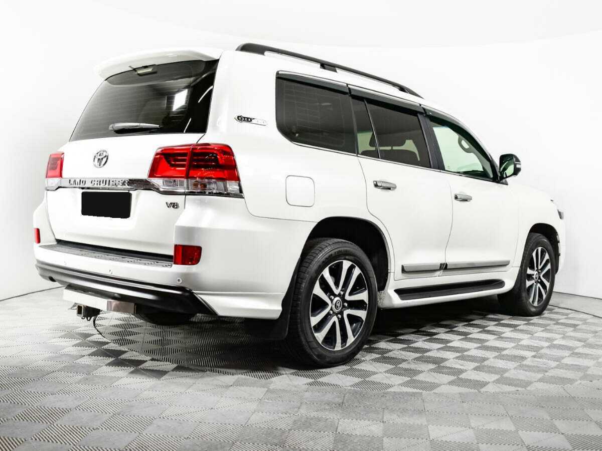 Toyota Land Cruiser с пробегом — 2017 год. Фото: #4