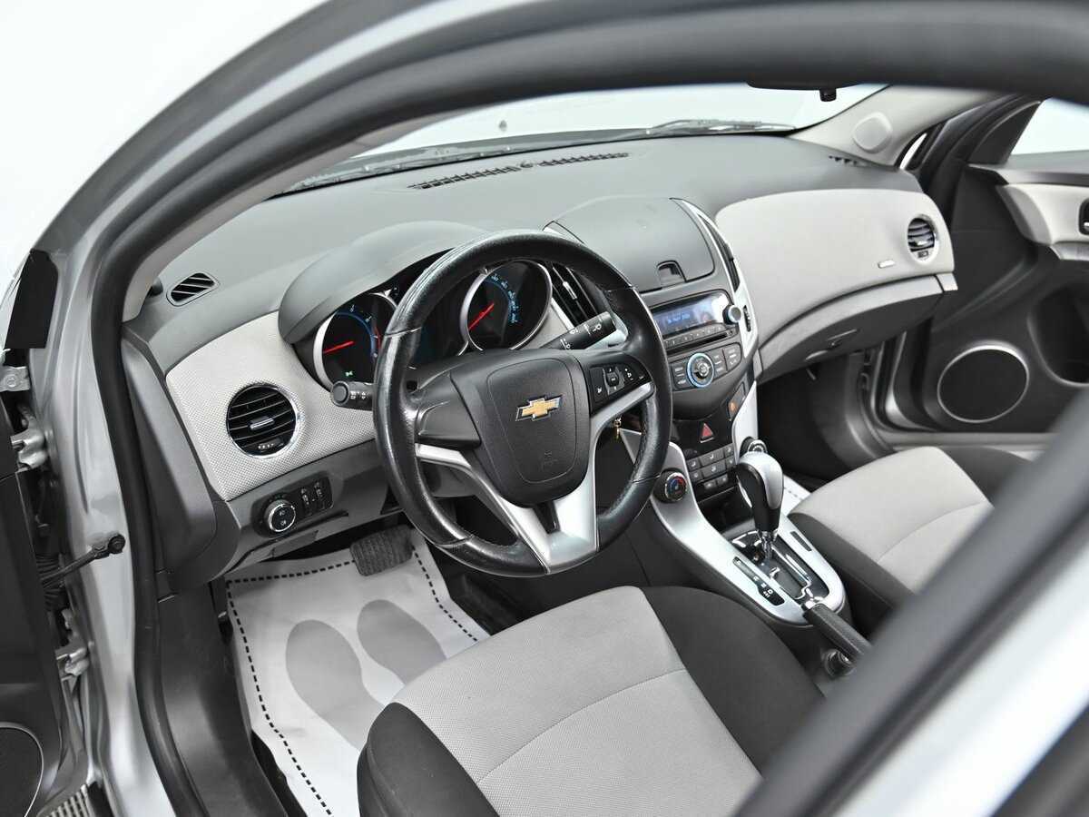 Chevrolet Cruze с пробегом — 2013 год. Фото: #6