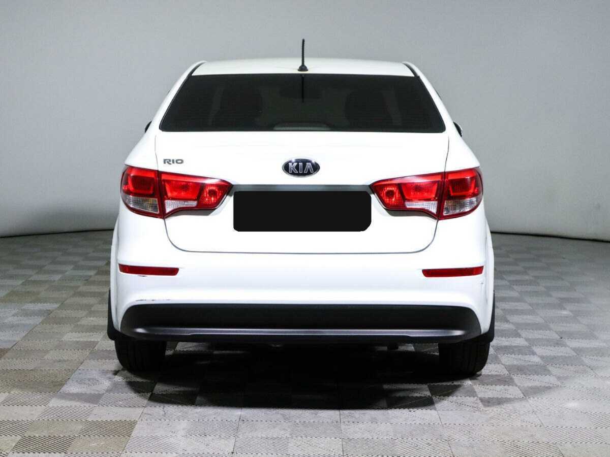 Kia Rio с пробегом — 2016 год. Фото: #5