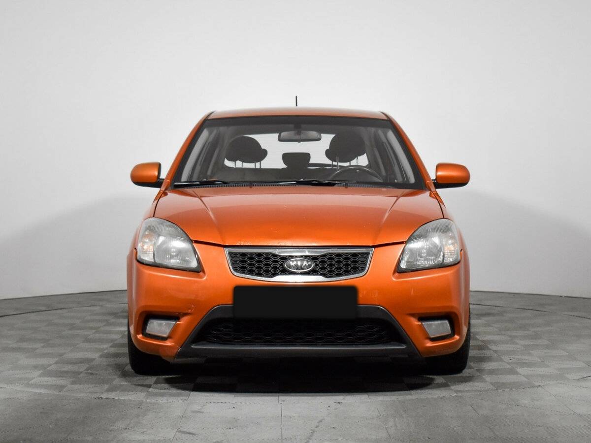 Kia Rio с пробегом — 2011 год. Фото: #1