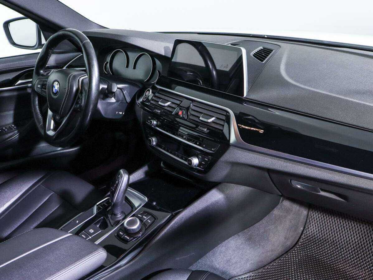 BMW 5 серии с пробегом — 2018 год. Фото: #6