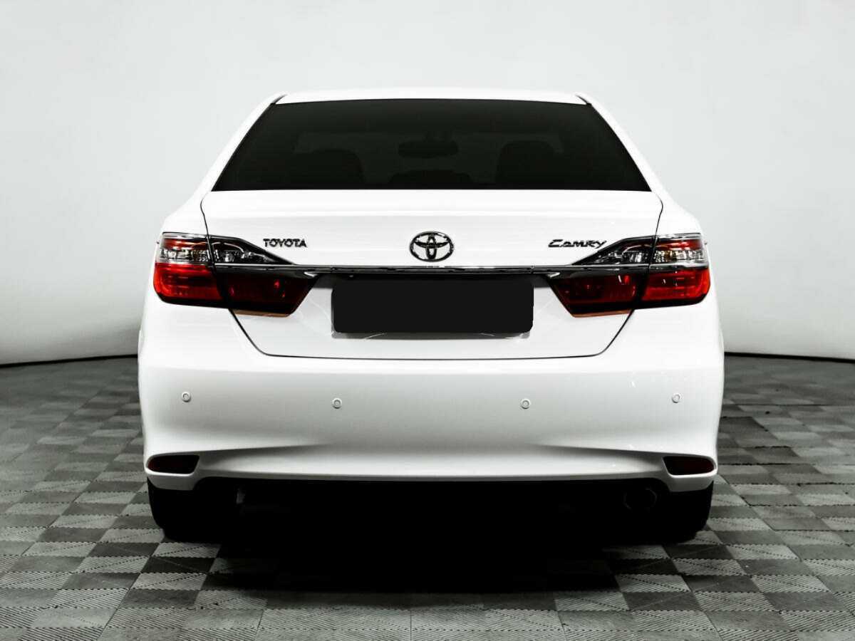 Toyota Camry с пробегом — 2015 год. Фото: #5