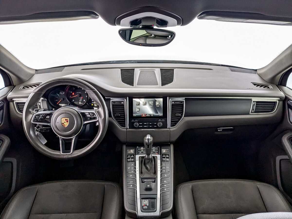 Porsche Macan с пробегом — 2018 год. Фото: #12