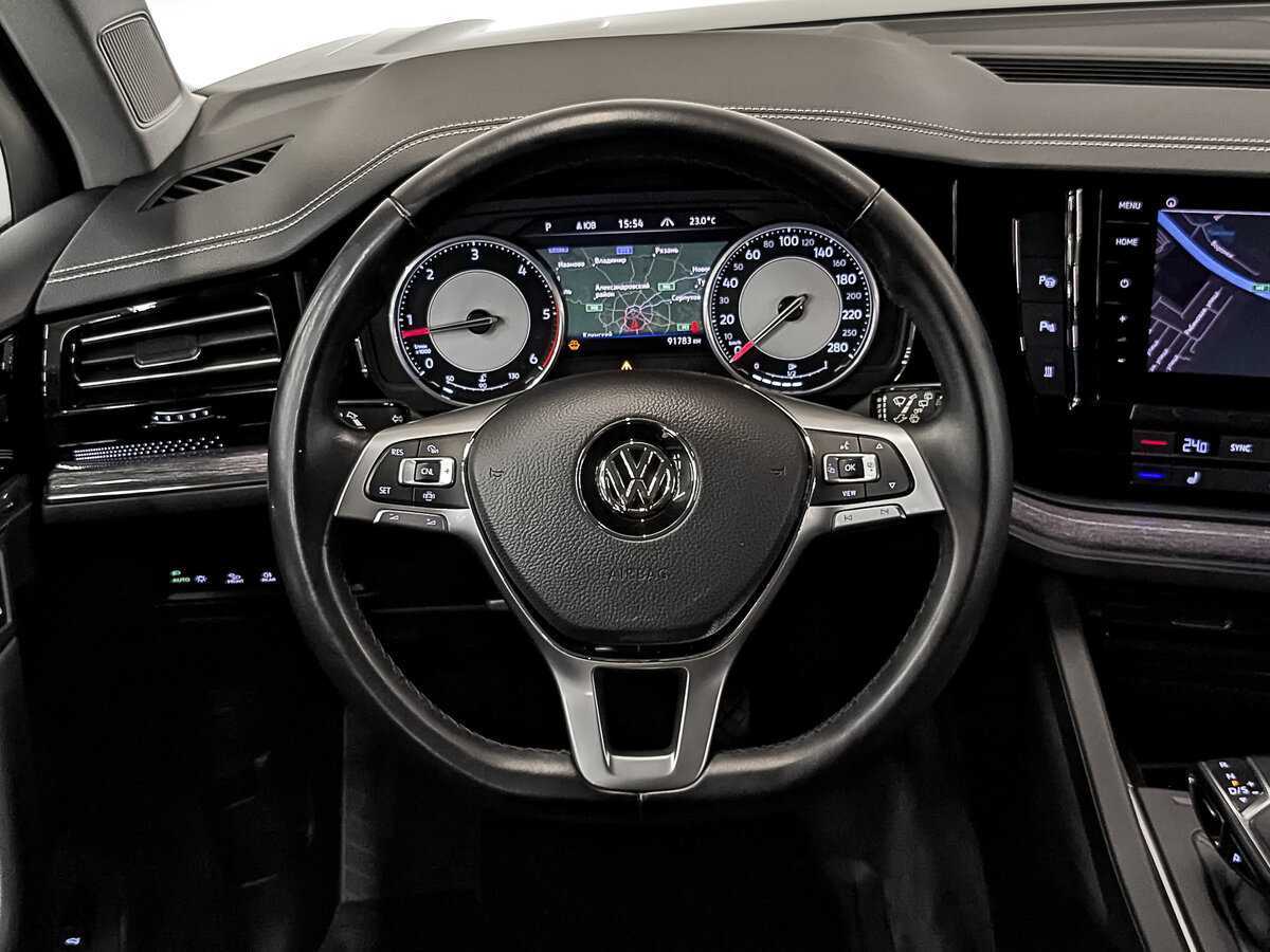 Volkswagen Touareg с пробегом — 2018 год. Фото: #21