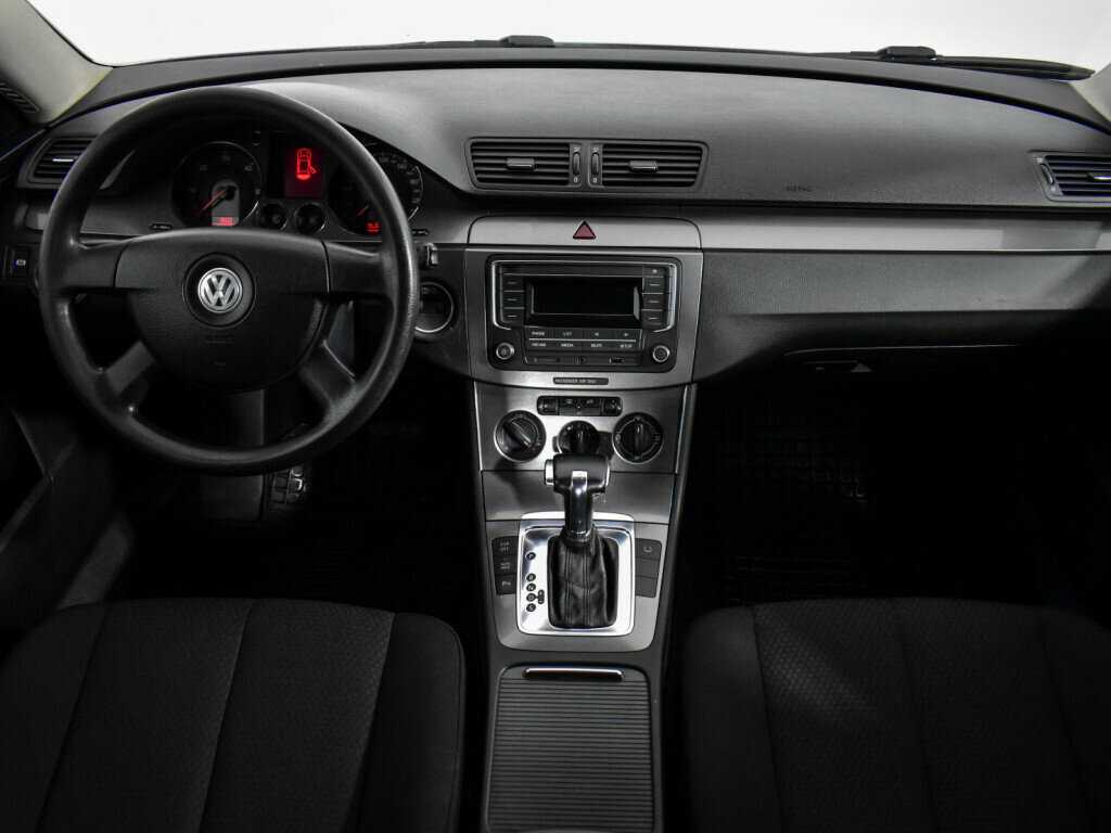Volkswagen Passat с пробегом — 2008 год. Фото: #8