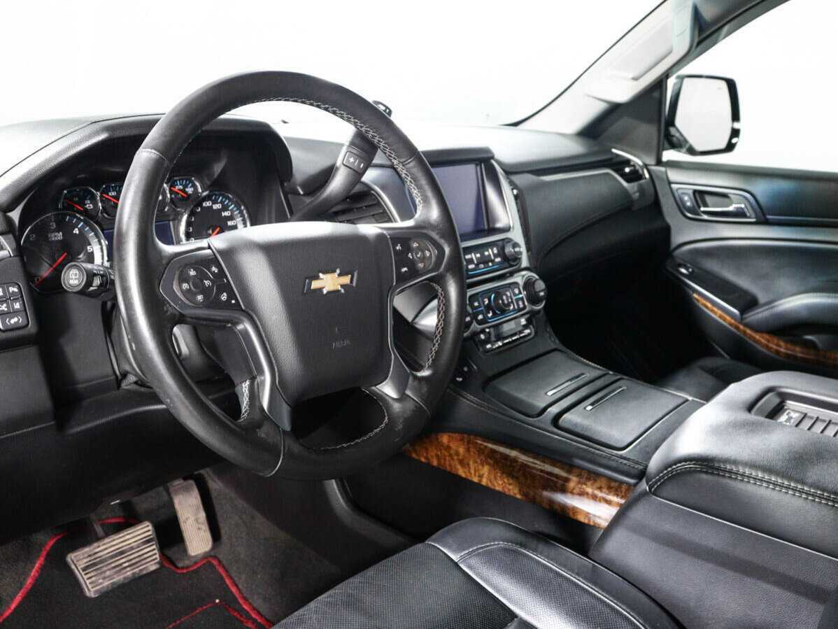 Chevrolet Tahoe с пробегом — 2015 год. Фото: #13