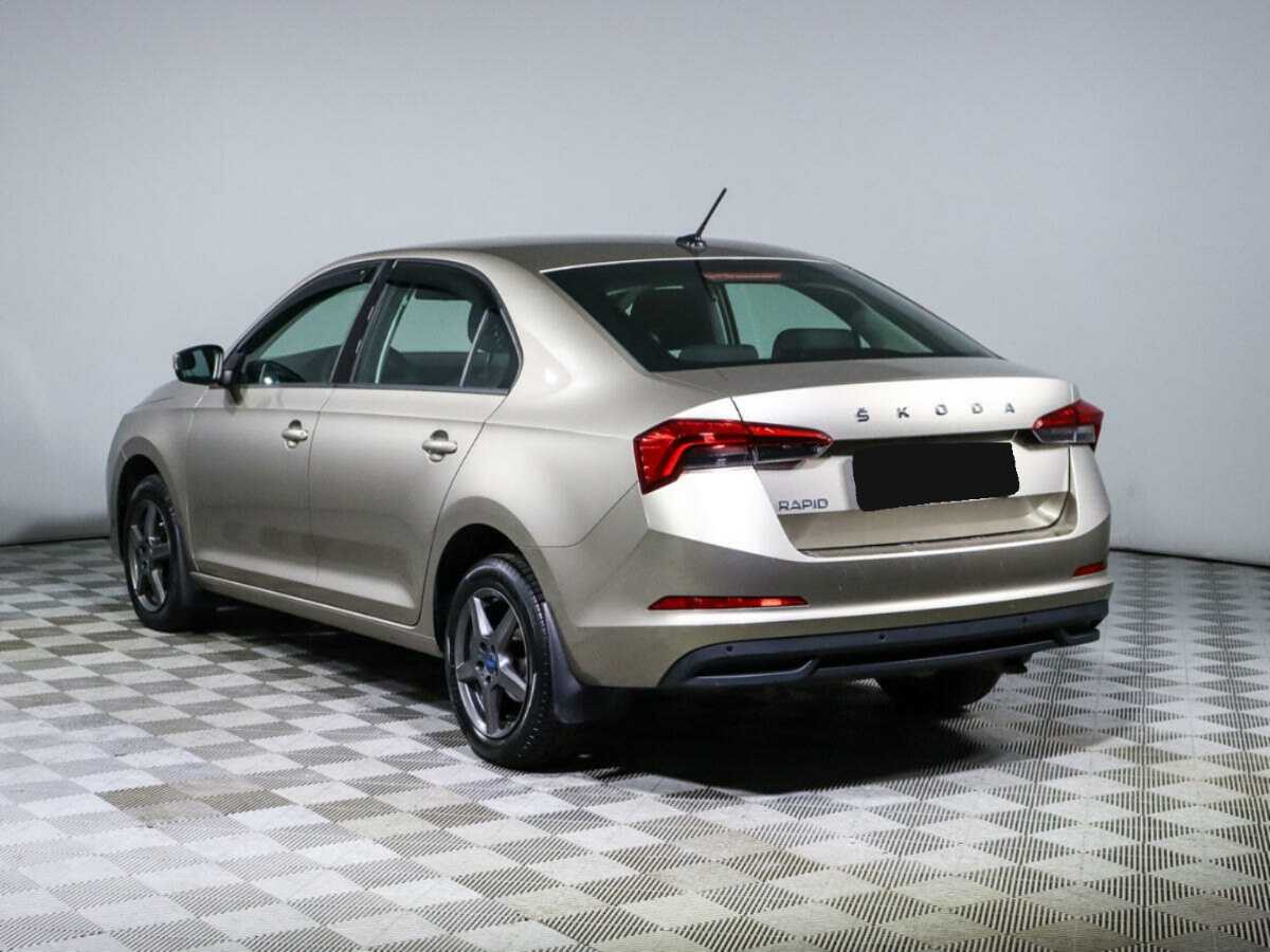 Skoda Rapid с пробегом — 2021 год. Фото: #6