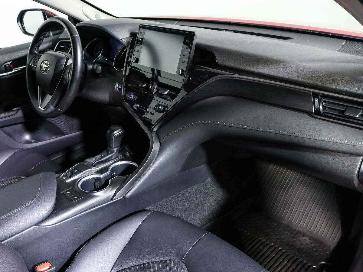 Toyota Camry с пробегом — 2021 год. Фото: #7