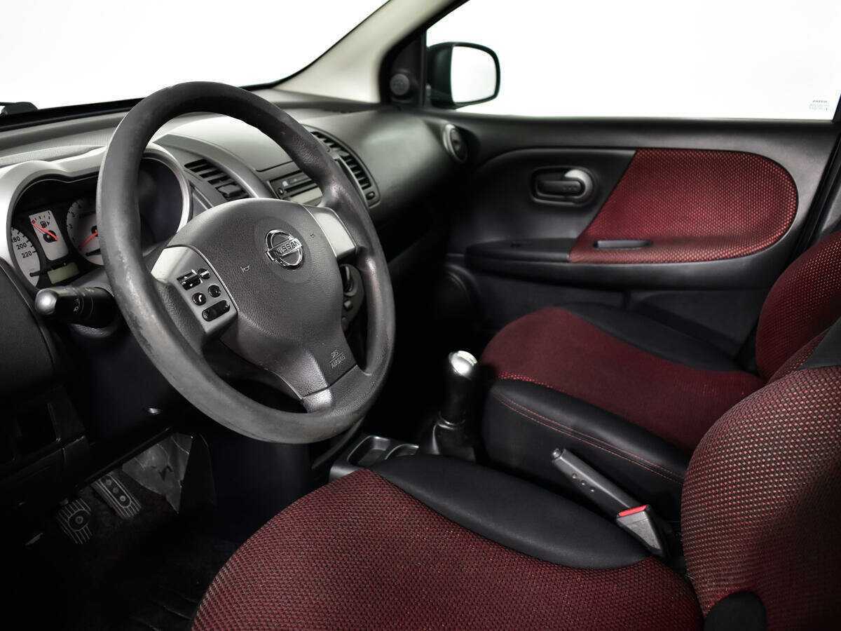 Nissan Note с пробегом — 2008 год. Фото: #10