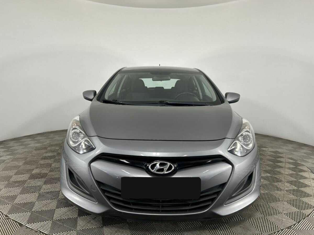 Hyundai i30 с пробегом — 2012 год. Фото: #1