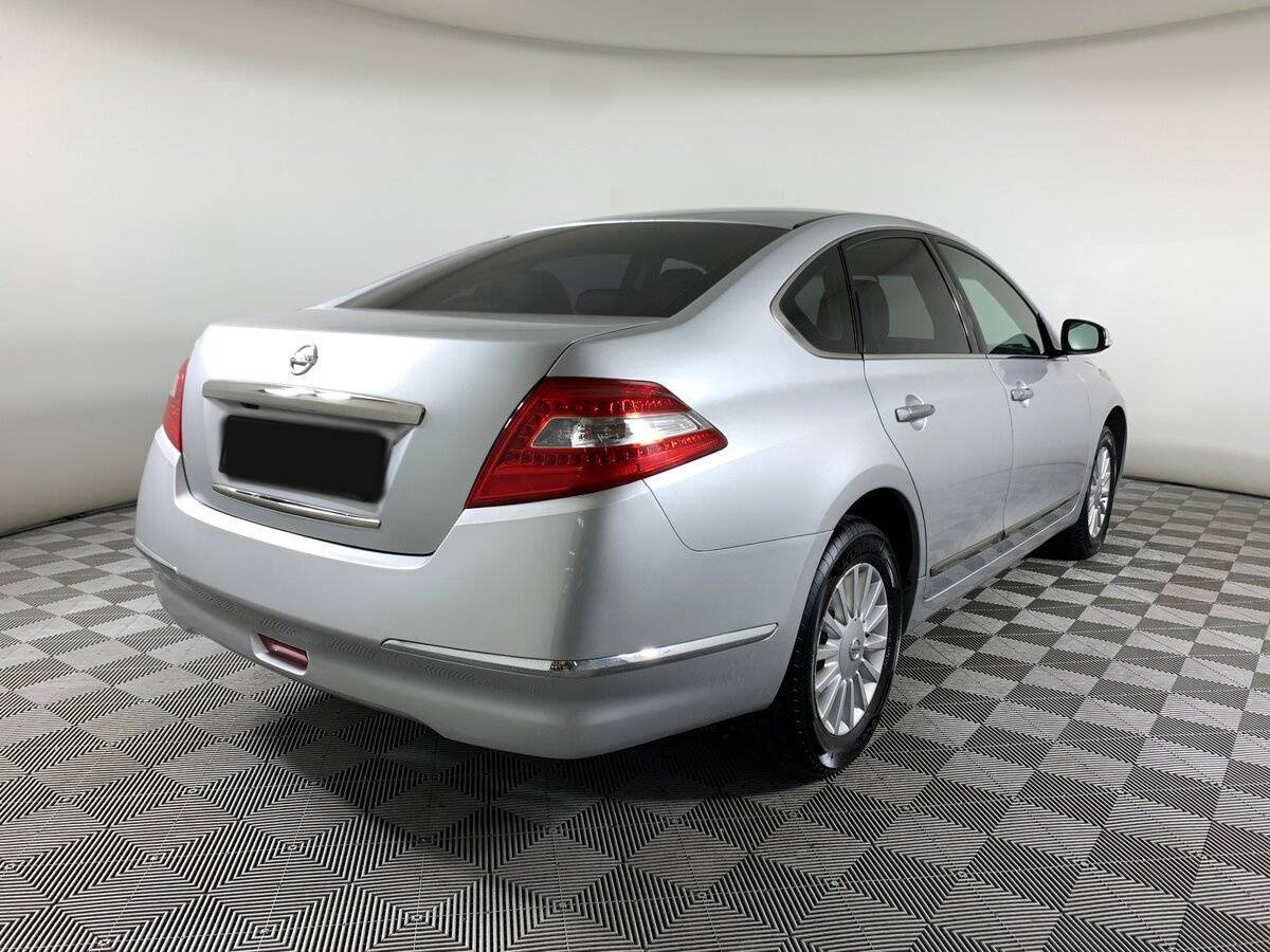 Nissan Teana с пробегом — 2010 год. Фото: #4