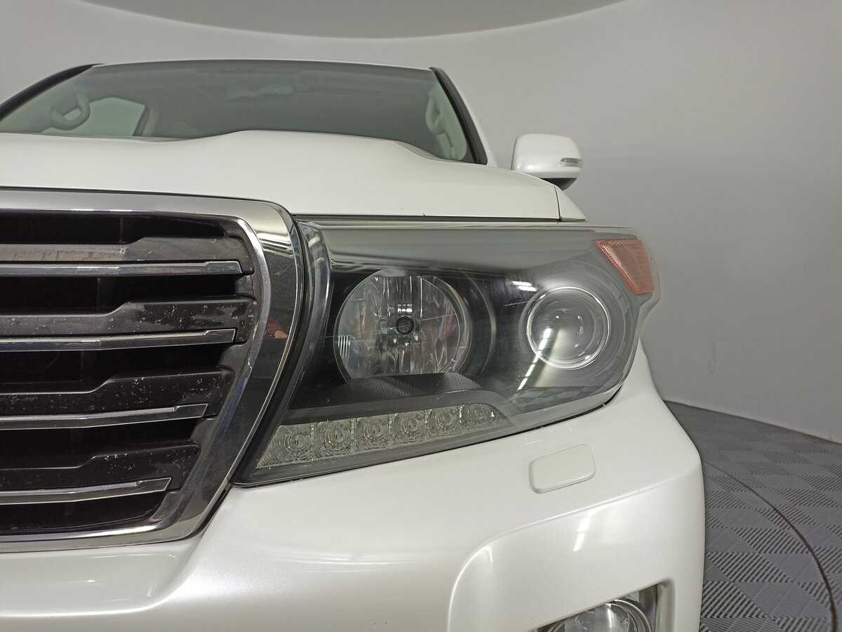 Toyota Land Cruiser с пробегом — 2015 год. Фото: #16