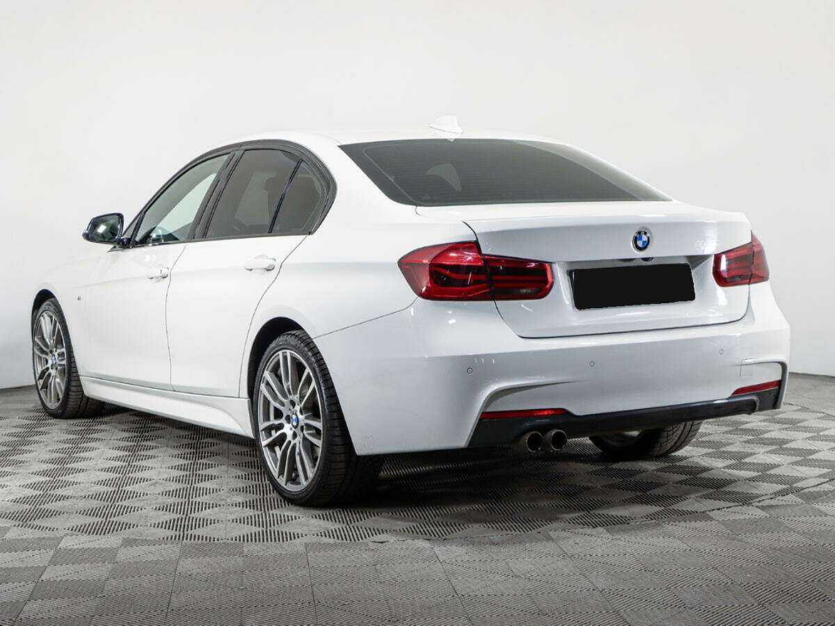 BMW 3 серии с пробегом — 2018 год. Фото: #6