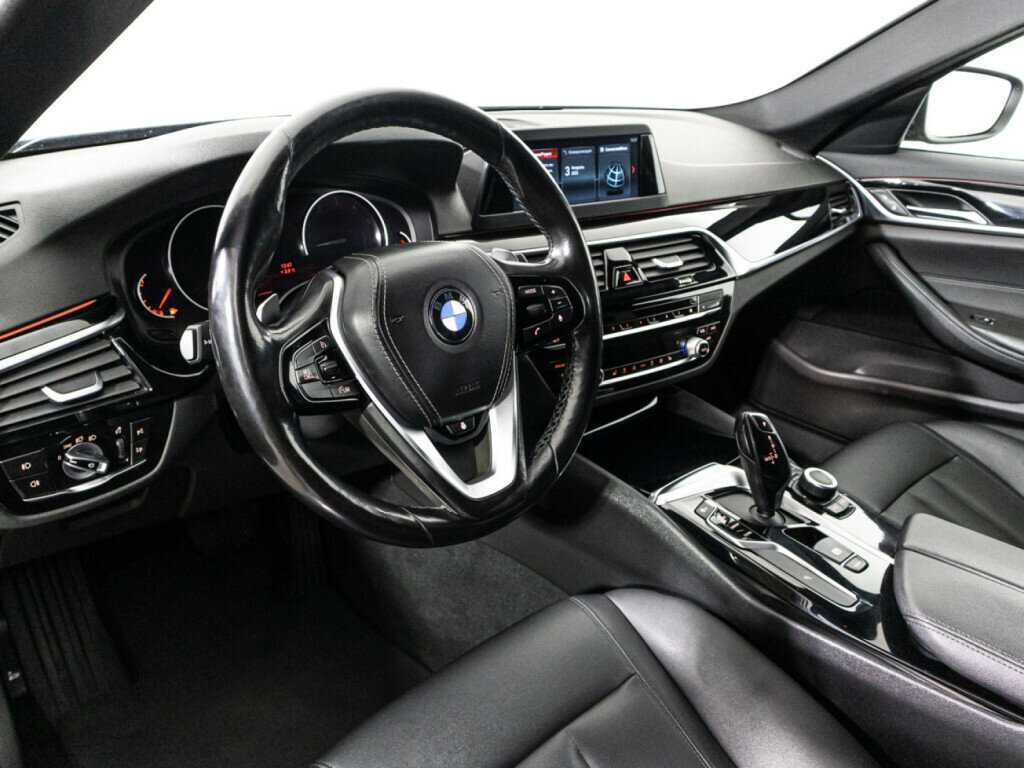 BMW 5 серии с пробегом — 2018 год. Фото: #10