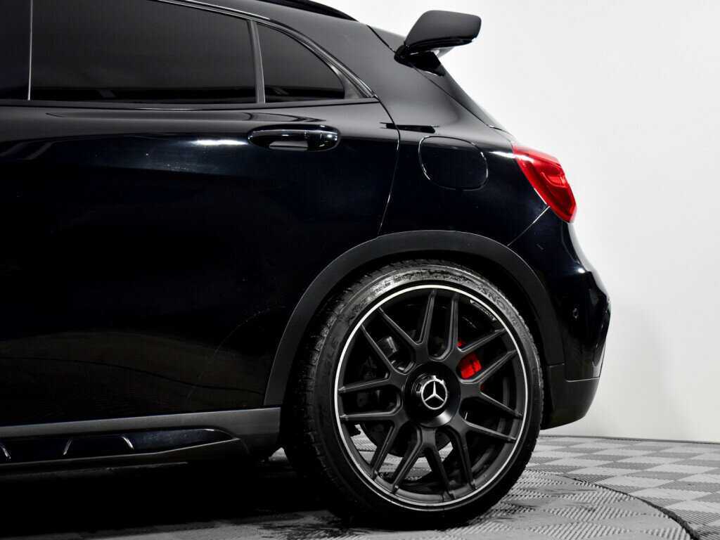 Mercedes-Benz GLA AMG с пробегом — 2015 год. Фото: #9