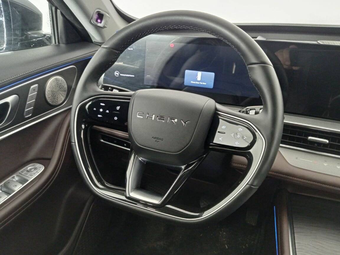 Chery Tiggo 8 Pro Plug-in Hybrid с пробегом — 2023 год. Фото: #8