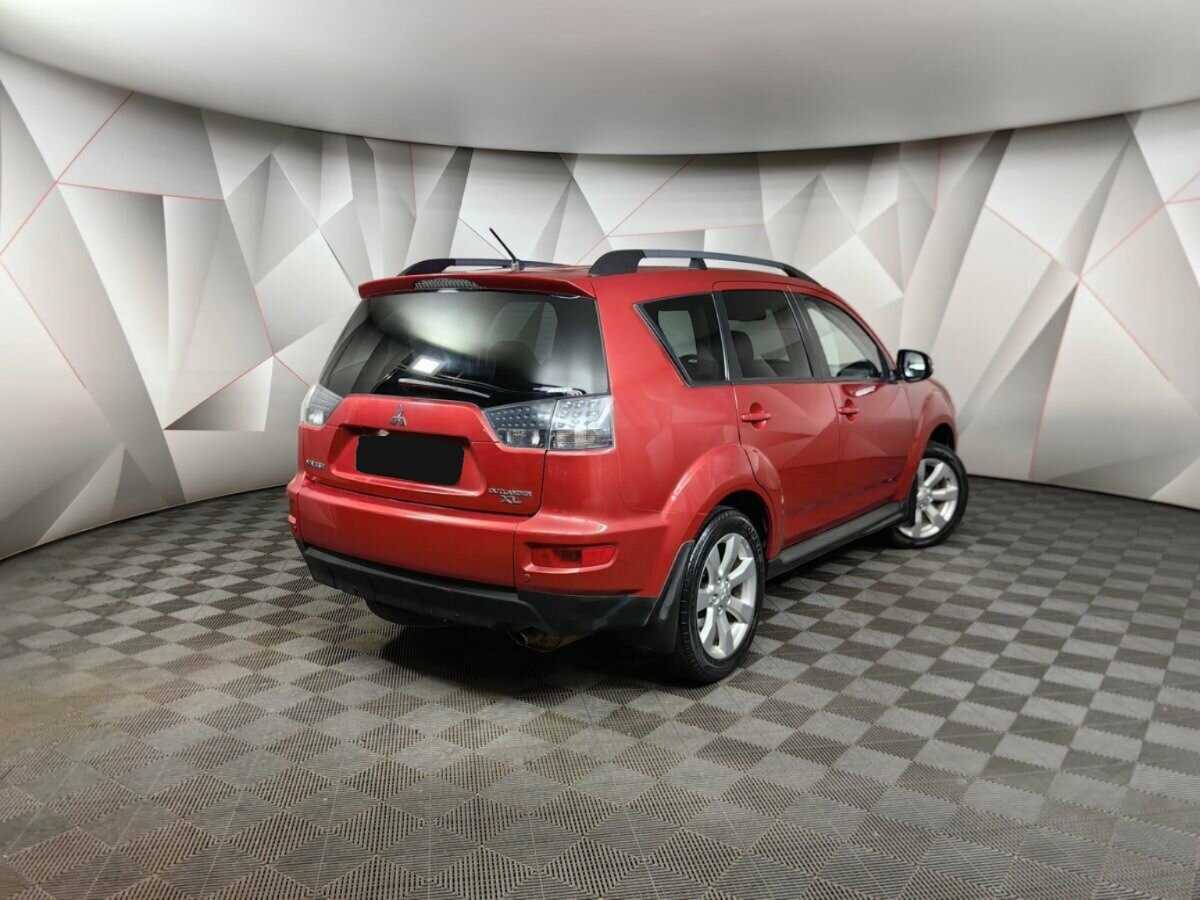Mitsubishi Outlander с пробегом — 2011 год. Фото: #1