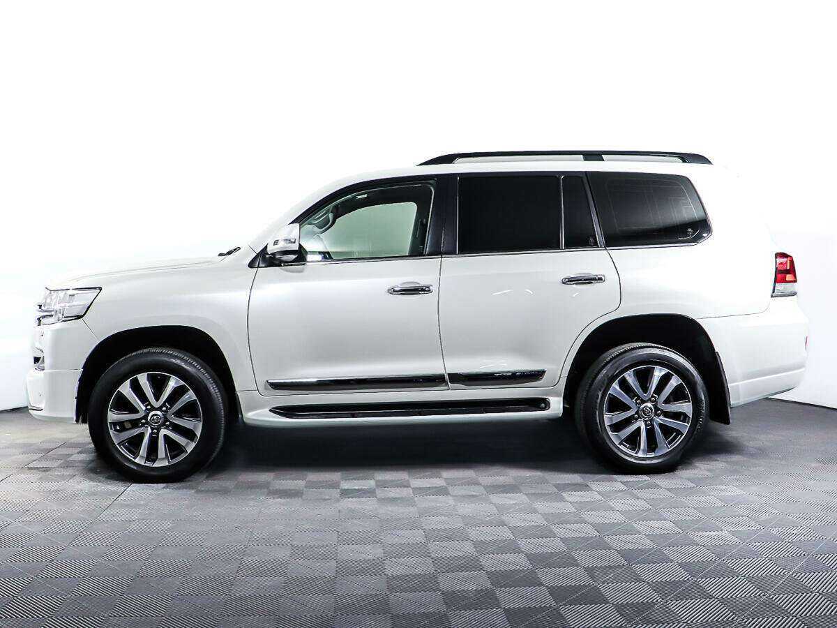Toyota Land Cruiser с пробегом — 2016 год. Фото: #2
