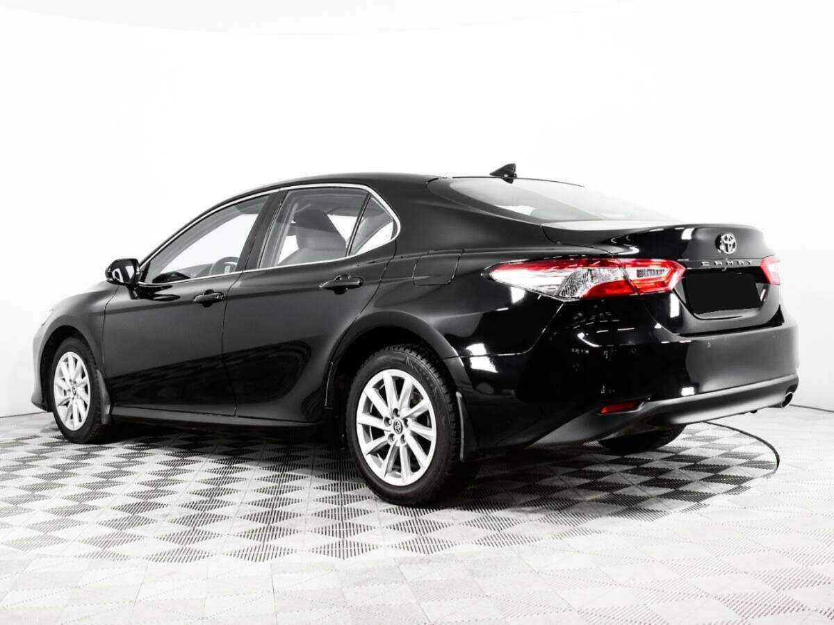 Toyota Camry с пробегом — 2021 год. Фото: #8