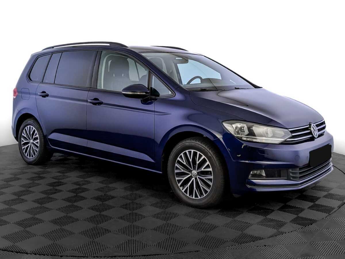 Volkswagen Touran с пробегом — 2018 год. Фото: #2