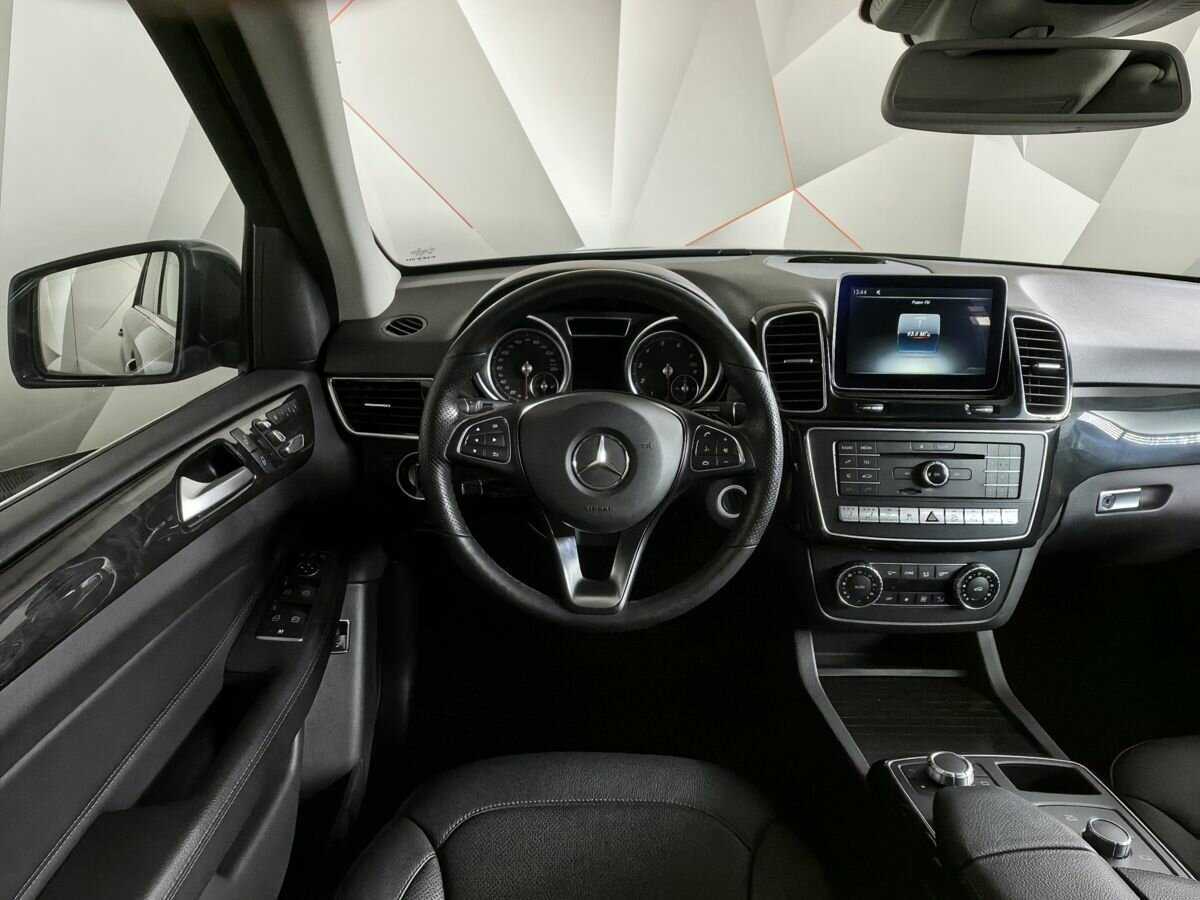 Mercedes-Benz GLE с пробегом — 2015 год. Фото: #14
