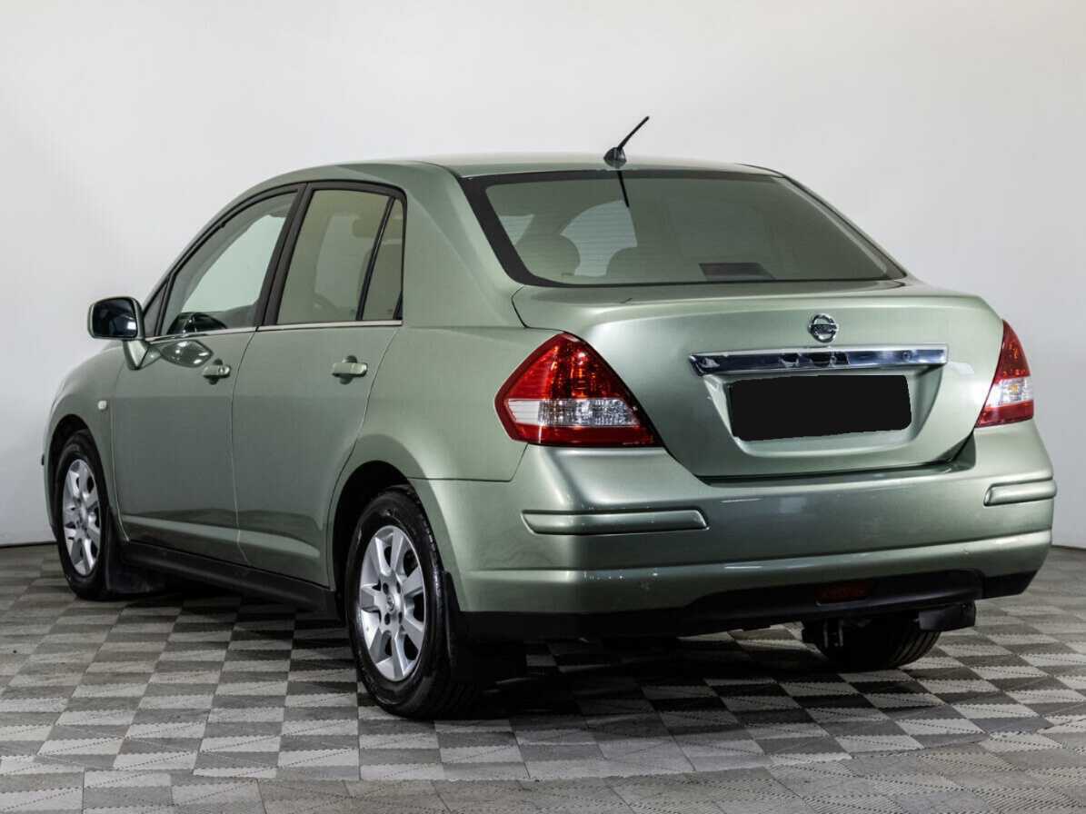 Nissan Tiida с пробегом — 2008 год. Фото: #6