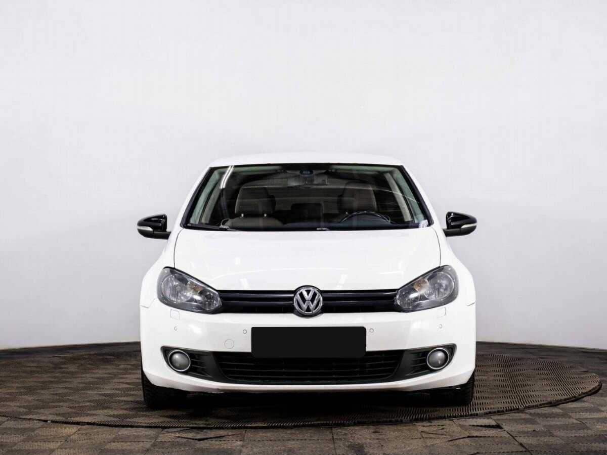 Volkswagen Golf с пробегом — 2011 год. Фото: #1