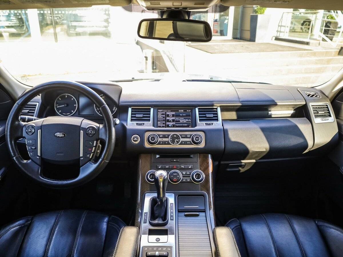 Land Rover Range Rover Sport с пробегом — 2013 год. Фото: #16