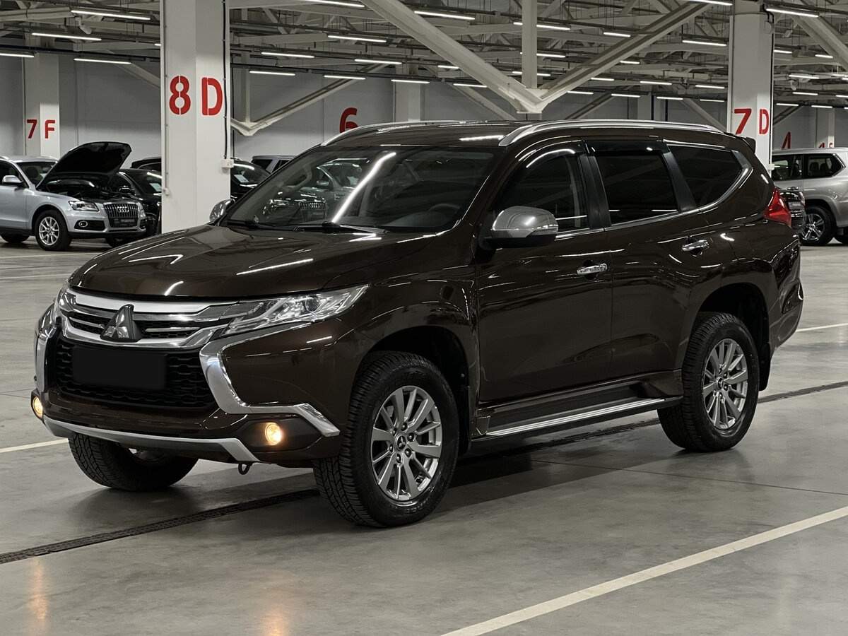 Mitsubishi Pajero Sport с пробегом — 2018 год. Посмотреть фото