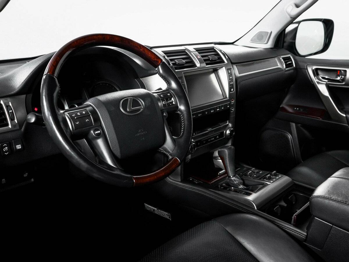 Lexus GX с пробегом — 2015 год. Фото: #12
