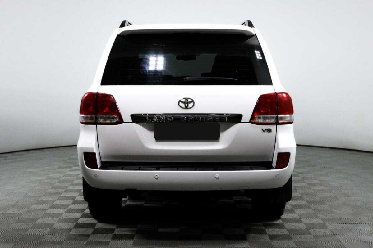 Toyota Land Cruiser с пробегом — 2011 год. Фото: #5