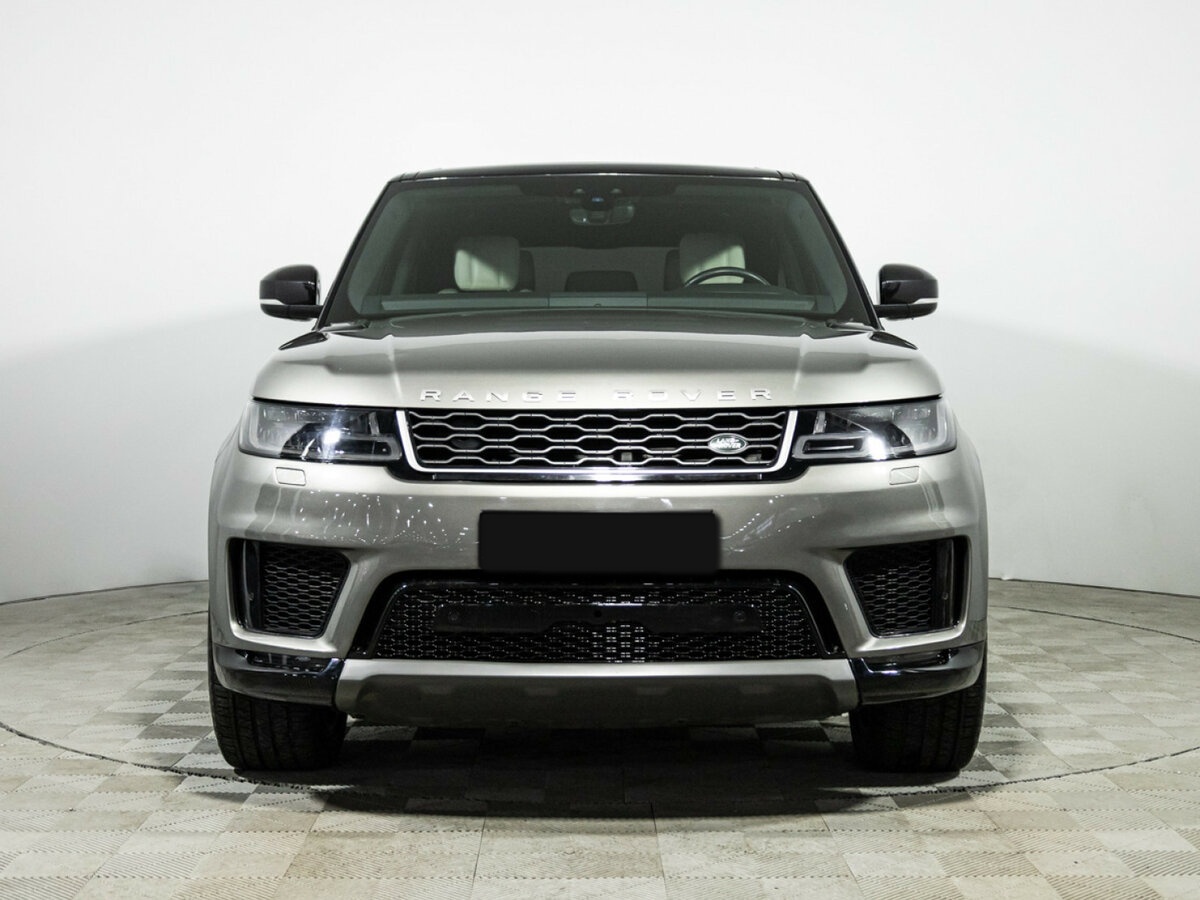 Land Rover Range Rover Sport с пробегом — 2018 год. Фото: #1