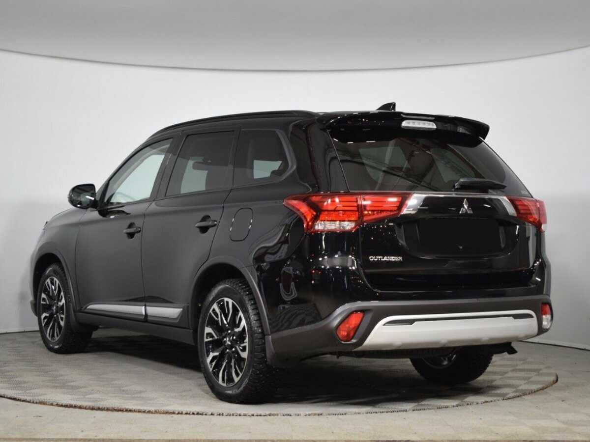 Mitsubishi Outlander с пробегом — 2022 год. Фото: #5
