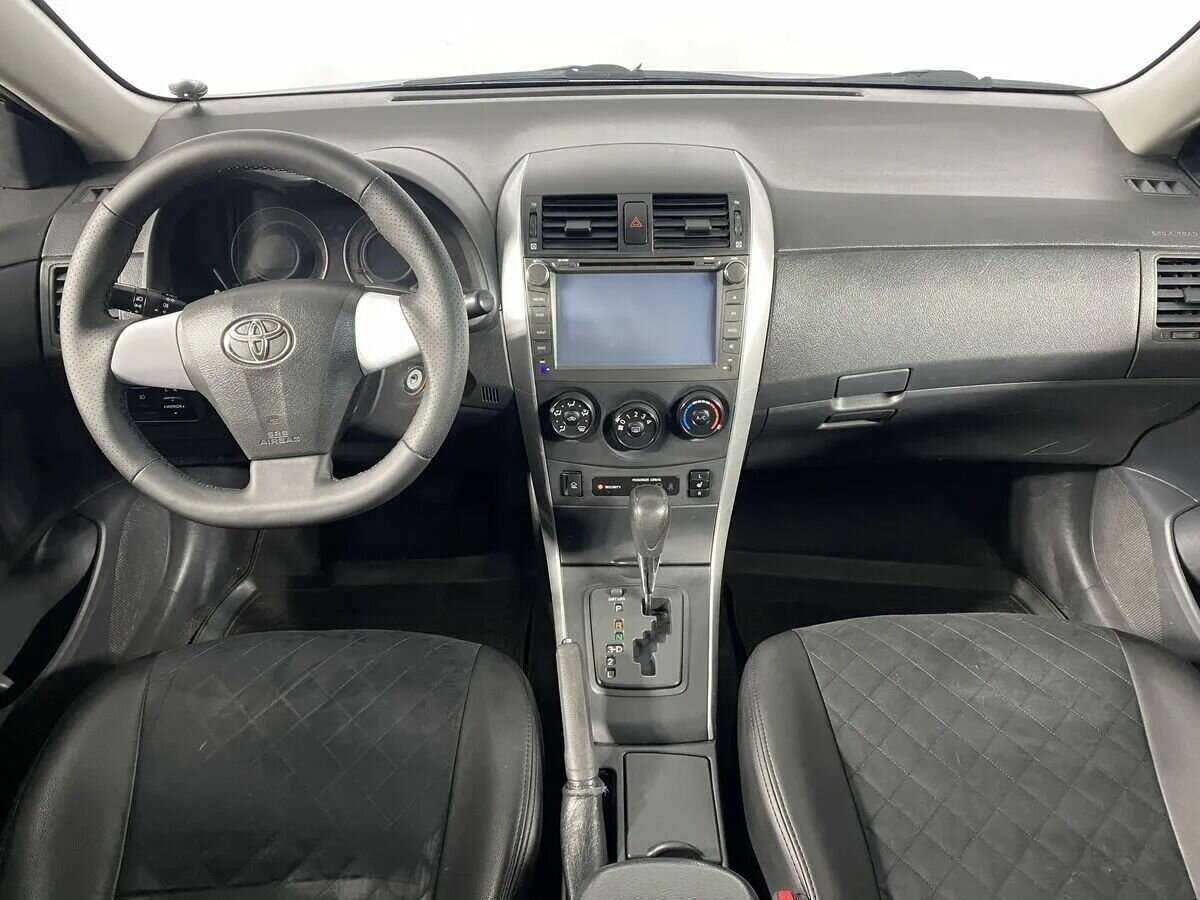 Toyota Corolla с пробегом — 2010 год. Фото: #7