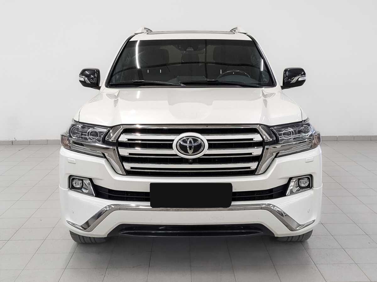 Toyota Land Cruiser с пробегом — 2017 год. Фото: #1