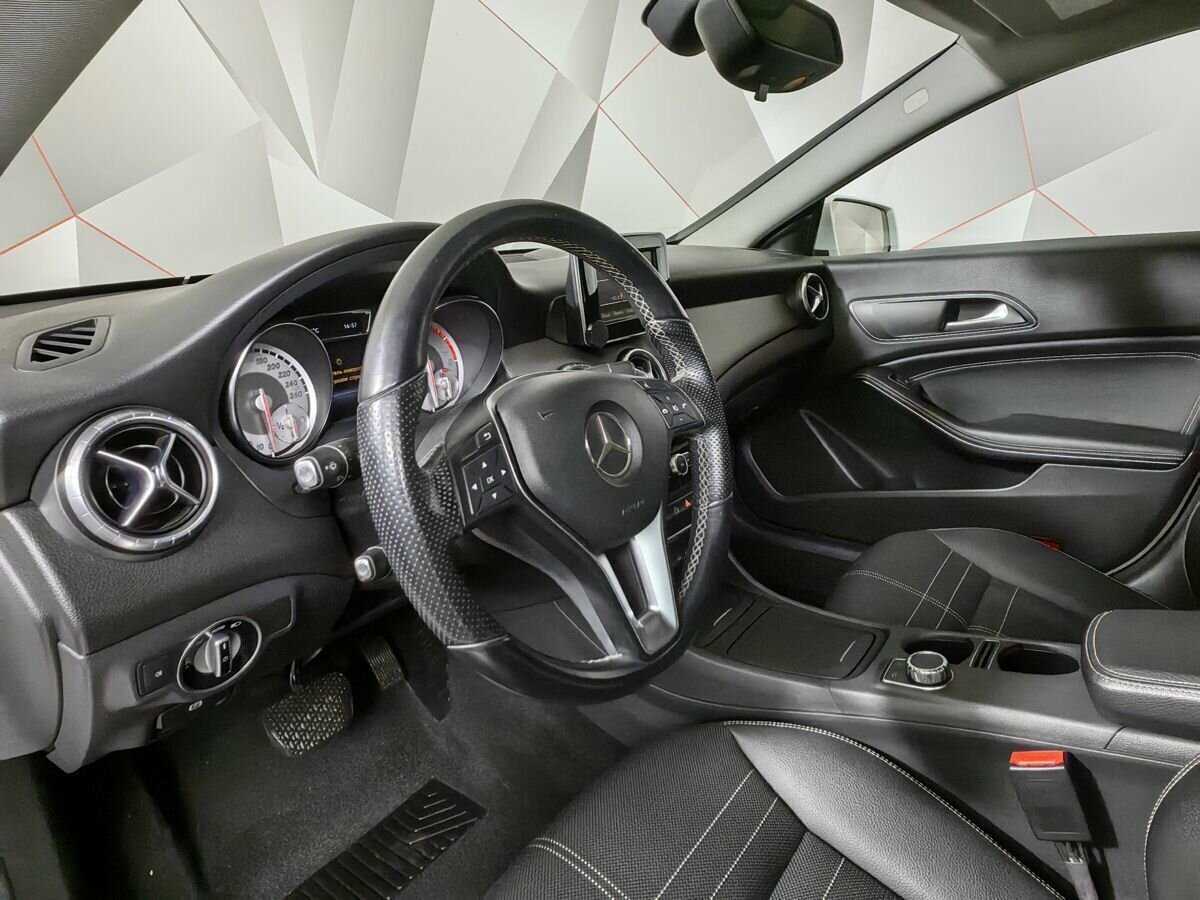 Mercedes-Benz CLA с пробегом — 2013 год. Фото: #13