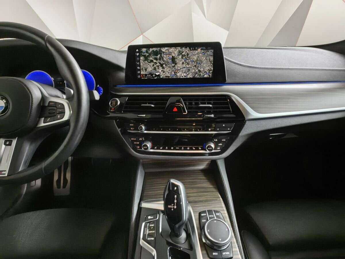 BMW 5 серии с пробегом — 2018 год. Фото: #10