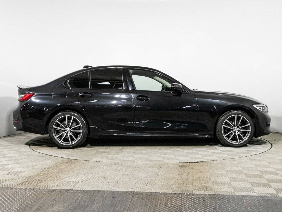 BMW 3 серии с пробегом — 2019 год. Фото: #3