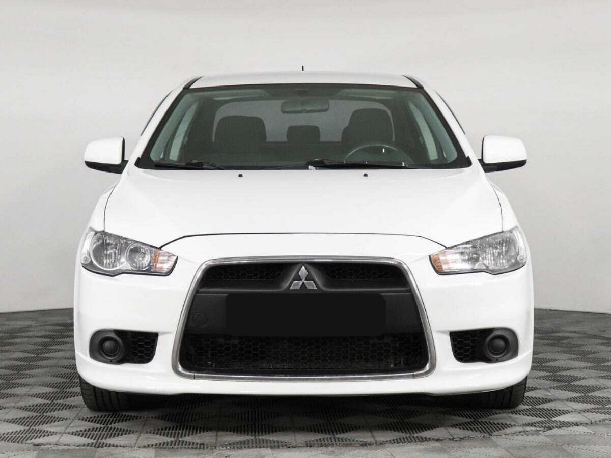 Mitsubishi Lancer с пробегом — 2011 год. Фото: #1
