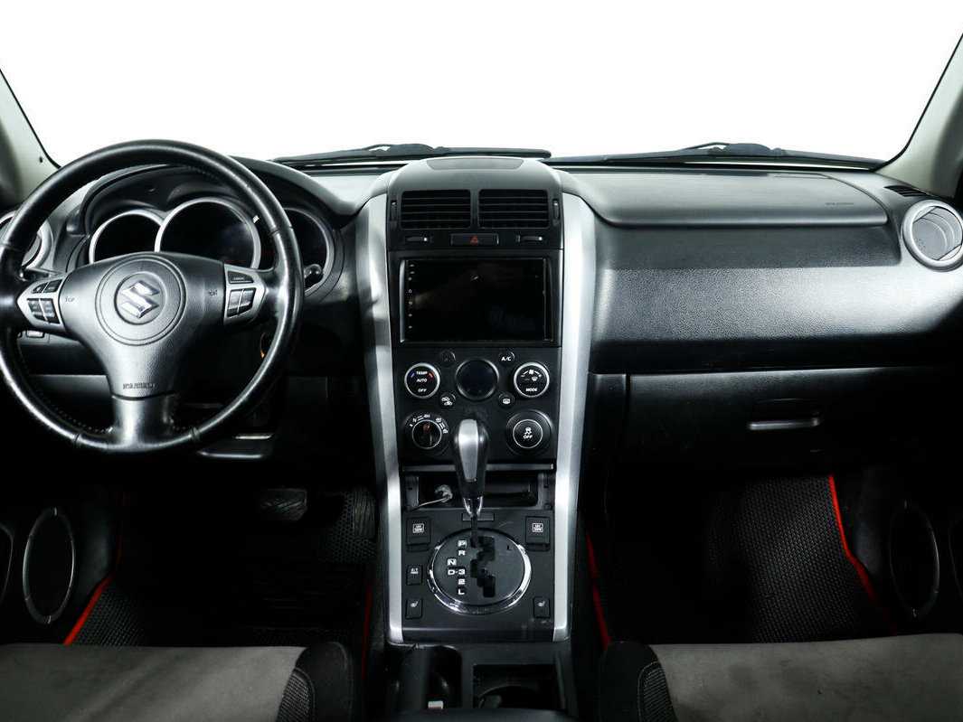 Suzuki Grand Vitara с пробегом — 2011 год. Фото: #10
