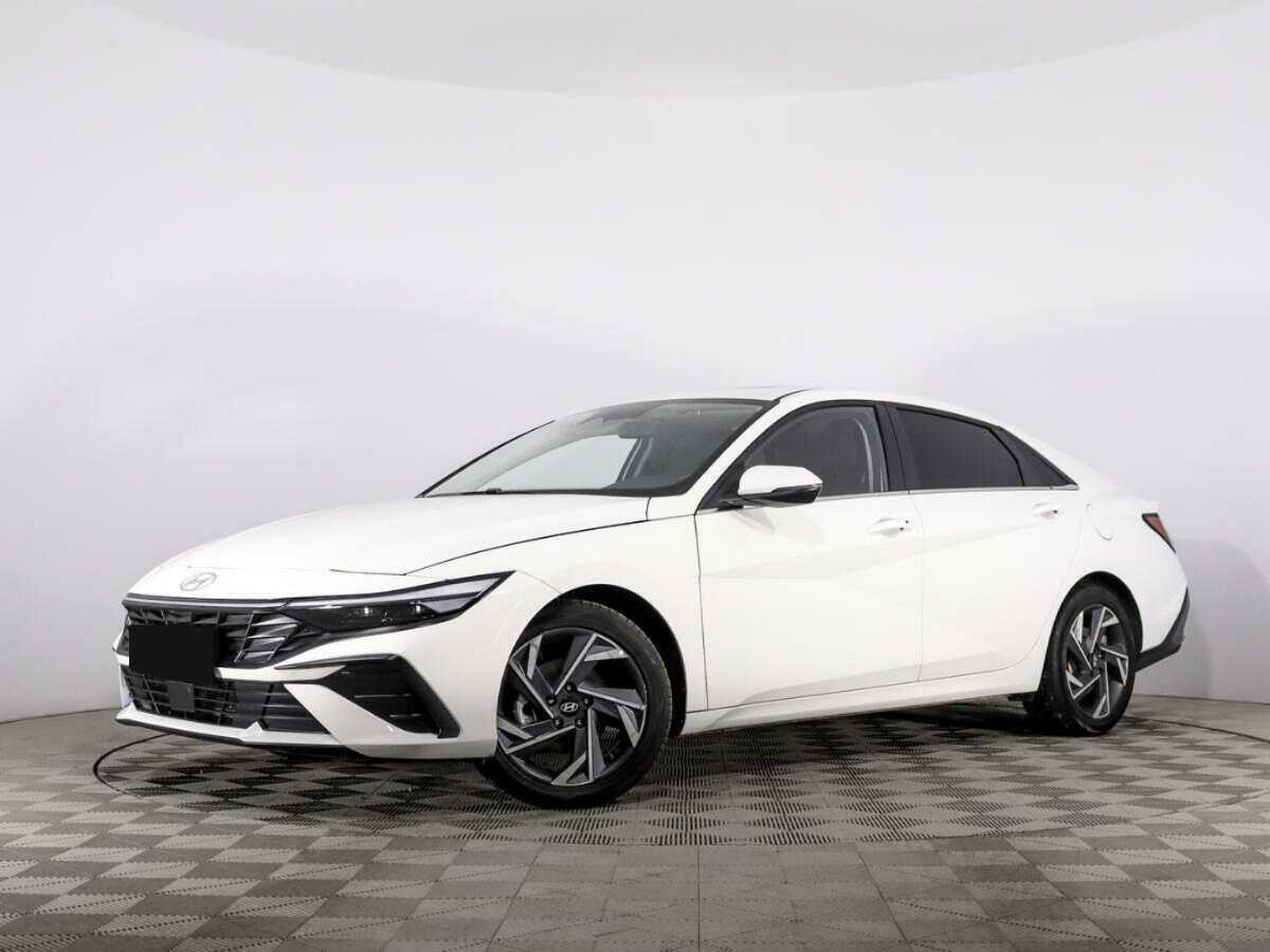 Hyundai Elantra с пробегом — 2024 год. Посмотреть фото
